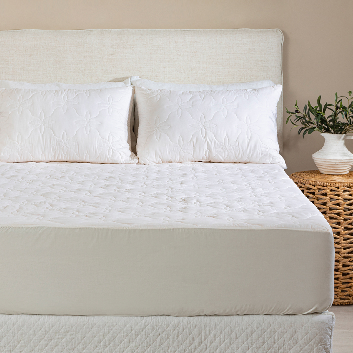 hilton relax therapy memory foam pillow